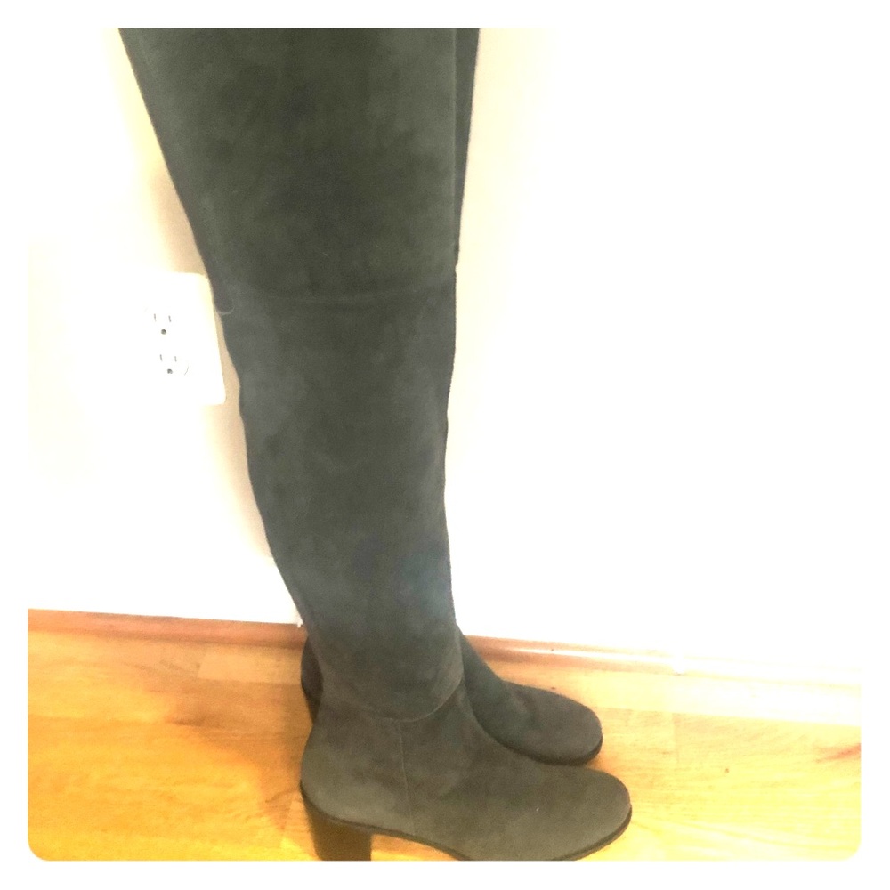 New Stuart Weitzman thigh high grey suede boots 9
